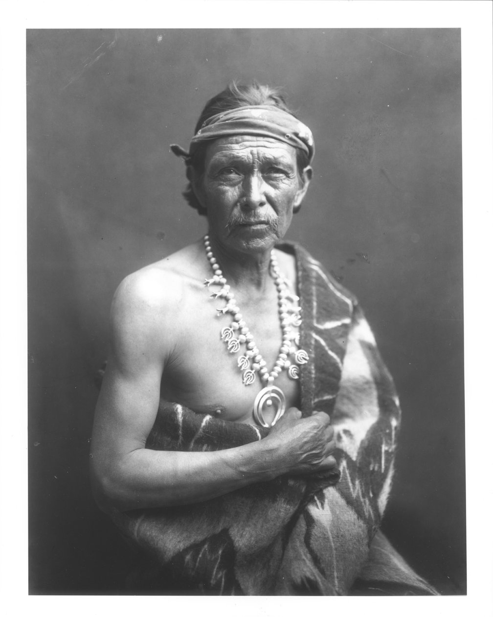 The Medicine Man, n. 1915 (bw kuva) tekijältä William Carpenter