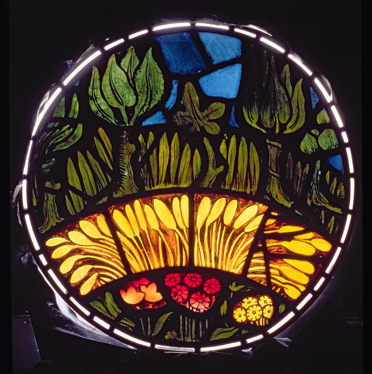 Kasvit ja puut, yksityiskohta luomisen ikkunasta, 1861, lasimaalaukset, yksityiskohta 120153:sta tekijältä William Morris