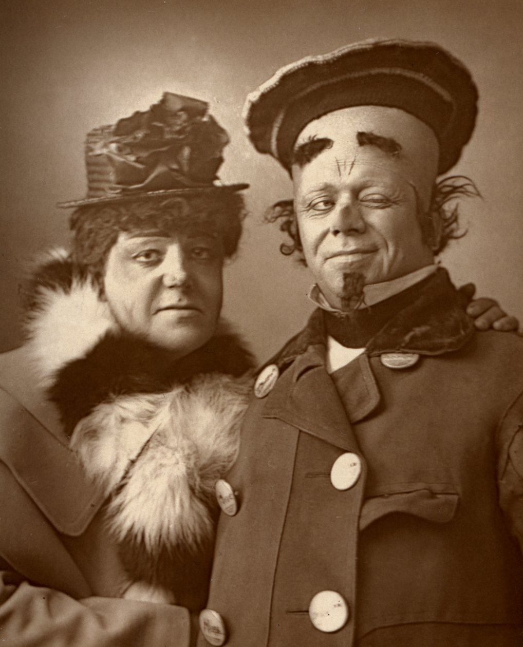 Harry Nicholls ja Herbert Campbell, brittiläiset näyttelijät Queen and the King, 1888. tekijältä William and Daniel Downey