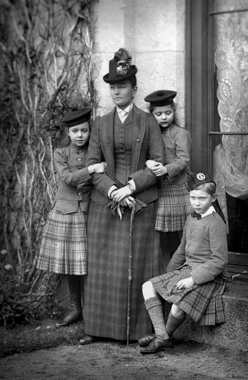 Preussin prinsessa Louise Margaret 1860-1917, Connaughtin ja Strathearnin herttuatar, 1893. tekijältä William and Daniel Downey