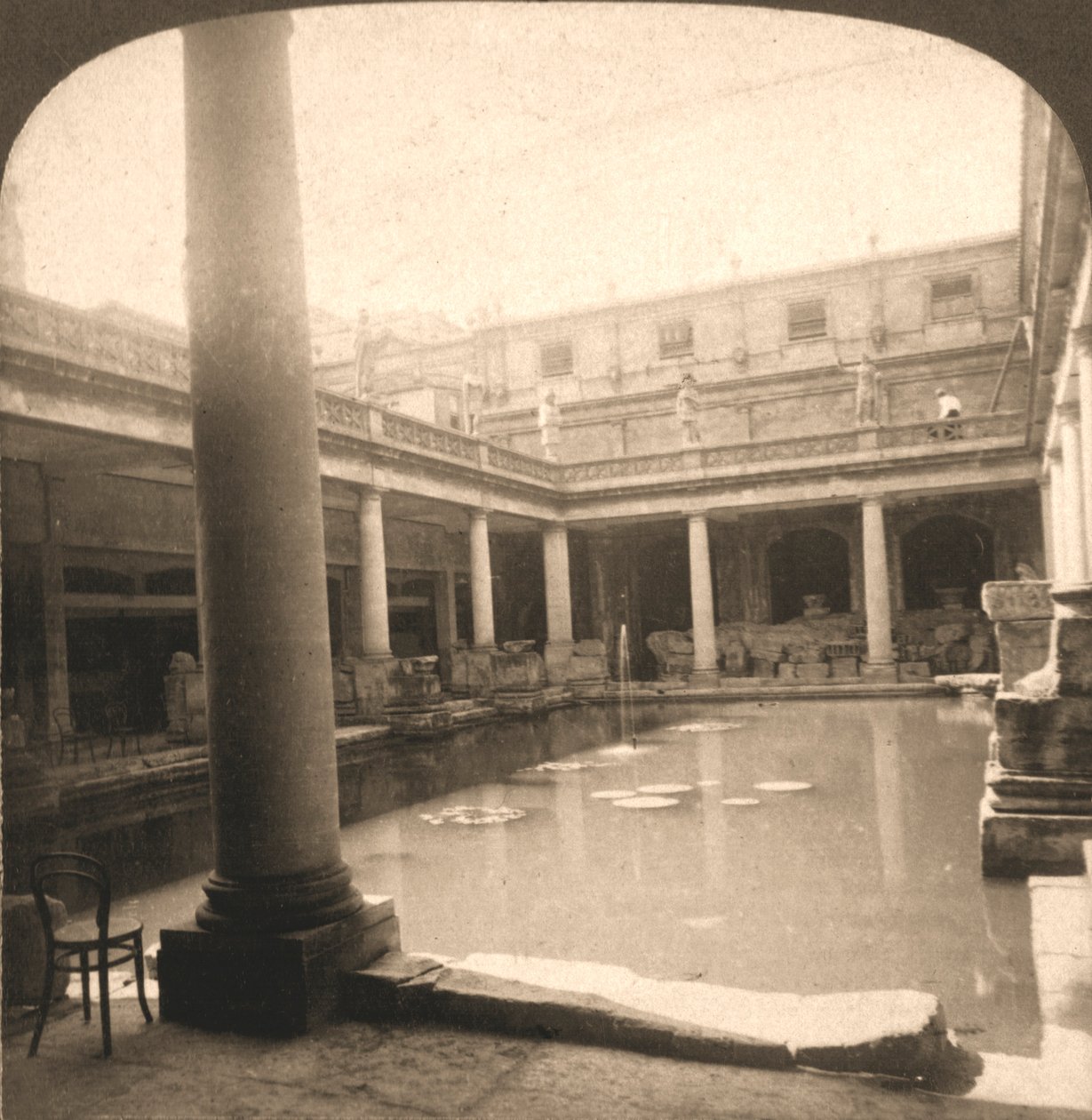 Roman Baths, Bath, Englanti, 1900. tekijältä Works and Sun Sculpture Studios