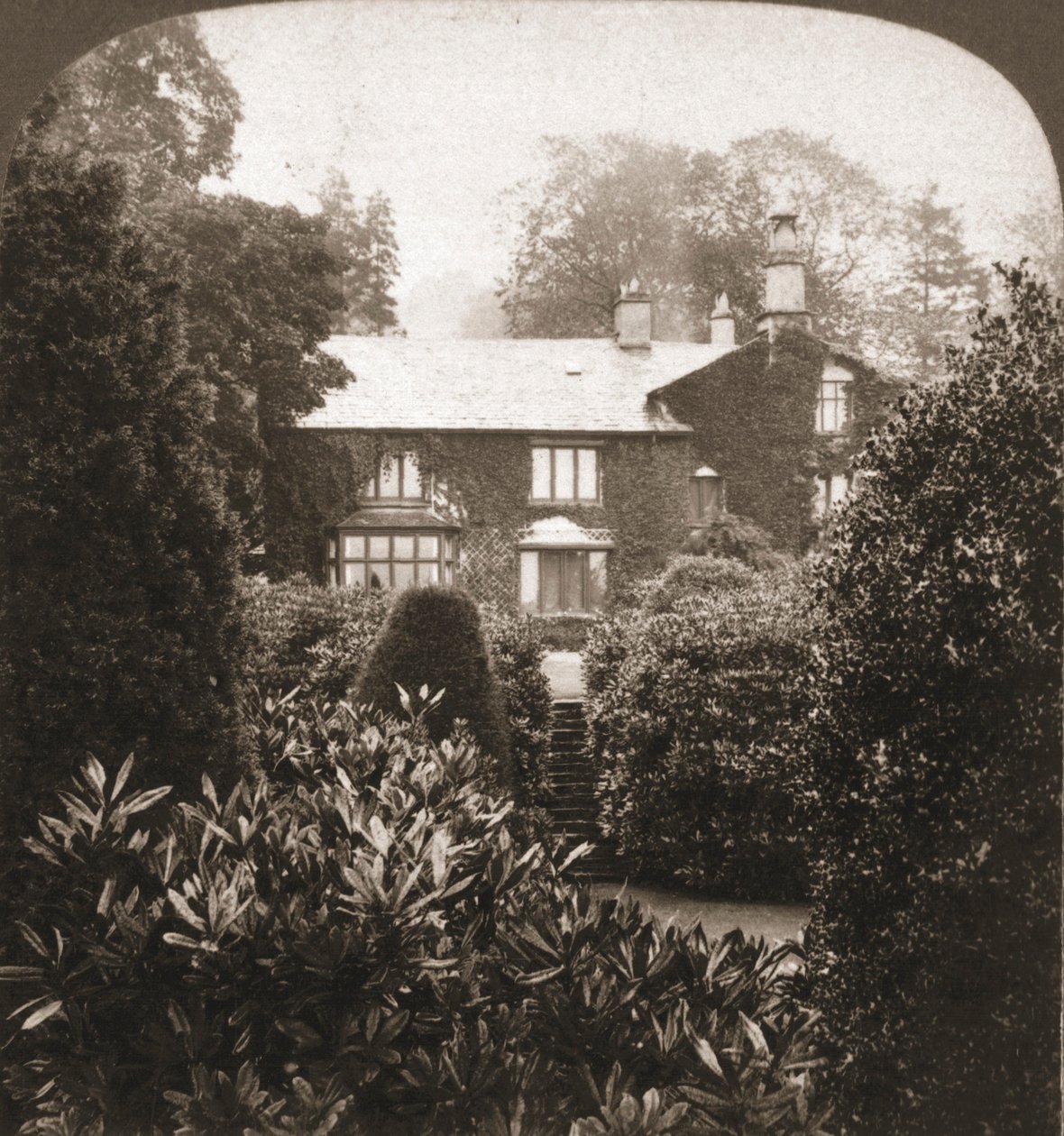 Rydal Mount, William Wordsworthin koti, Lake District, Englanti, 1903. tekijältä Works and Sun Sculpture Studios