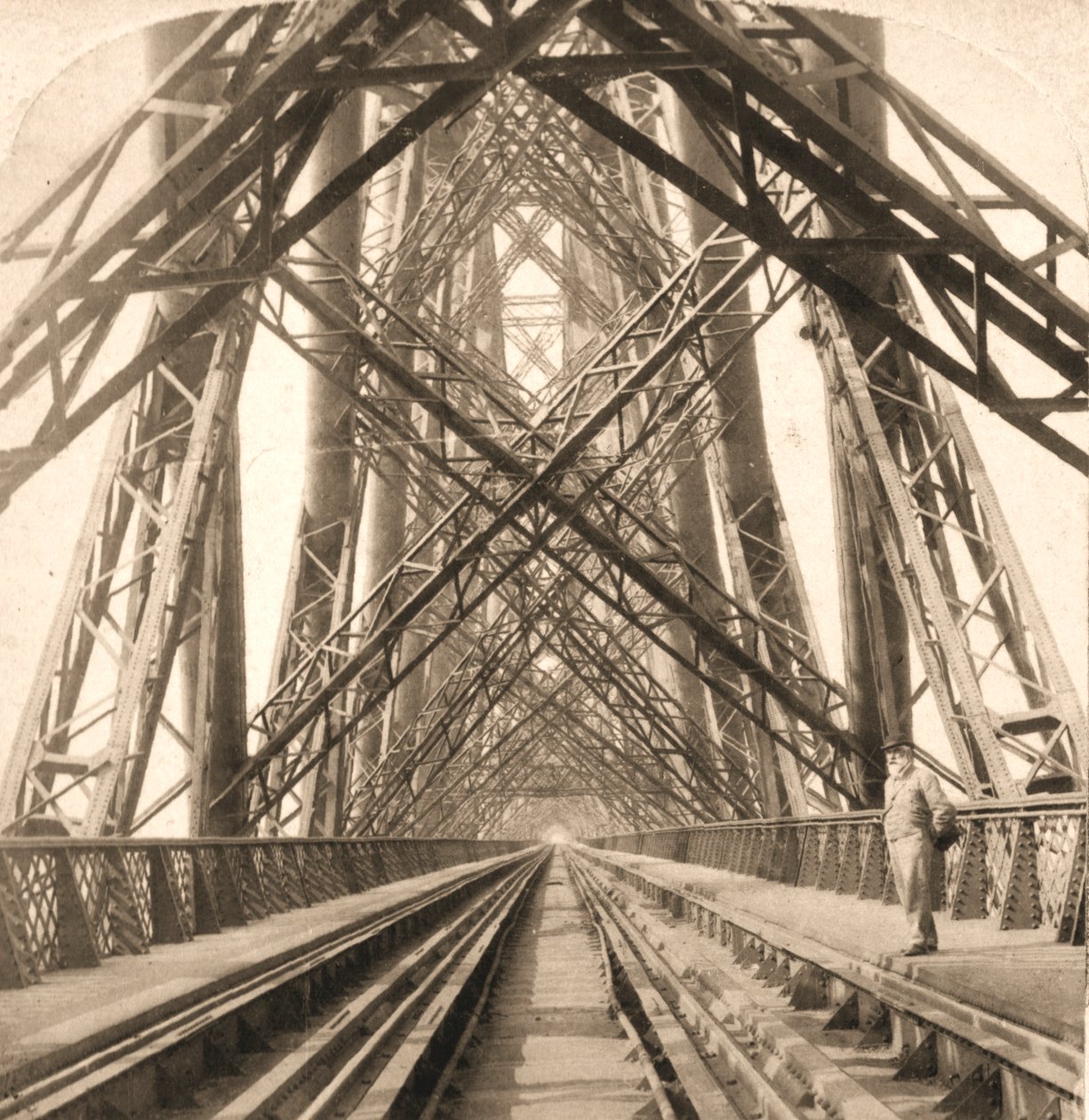 Great Forth Bridge, Skotlanti, 1896. tekijältä Works and Sun Sculpture Studios