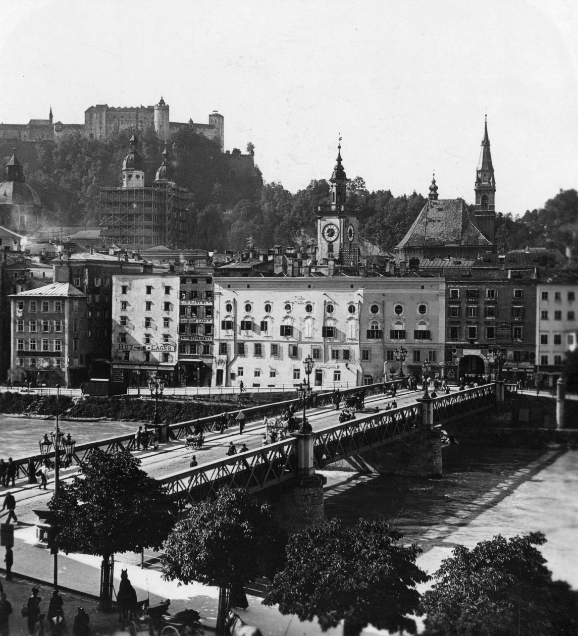 Silta Salzachin yli, Salzburg, Itävalta, 1900-luku. tekijältä Wurthle and Sons