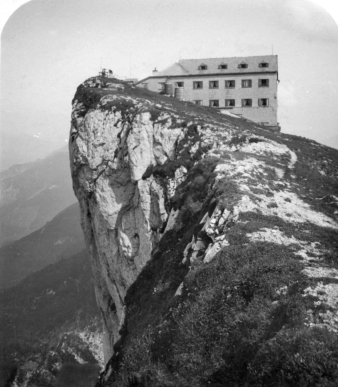 Hotelli Schafberg-vuoren huipulla, Salzkammergut, Itävalta, 1900-luku. tekijältä Wurthle and Sons