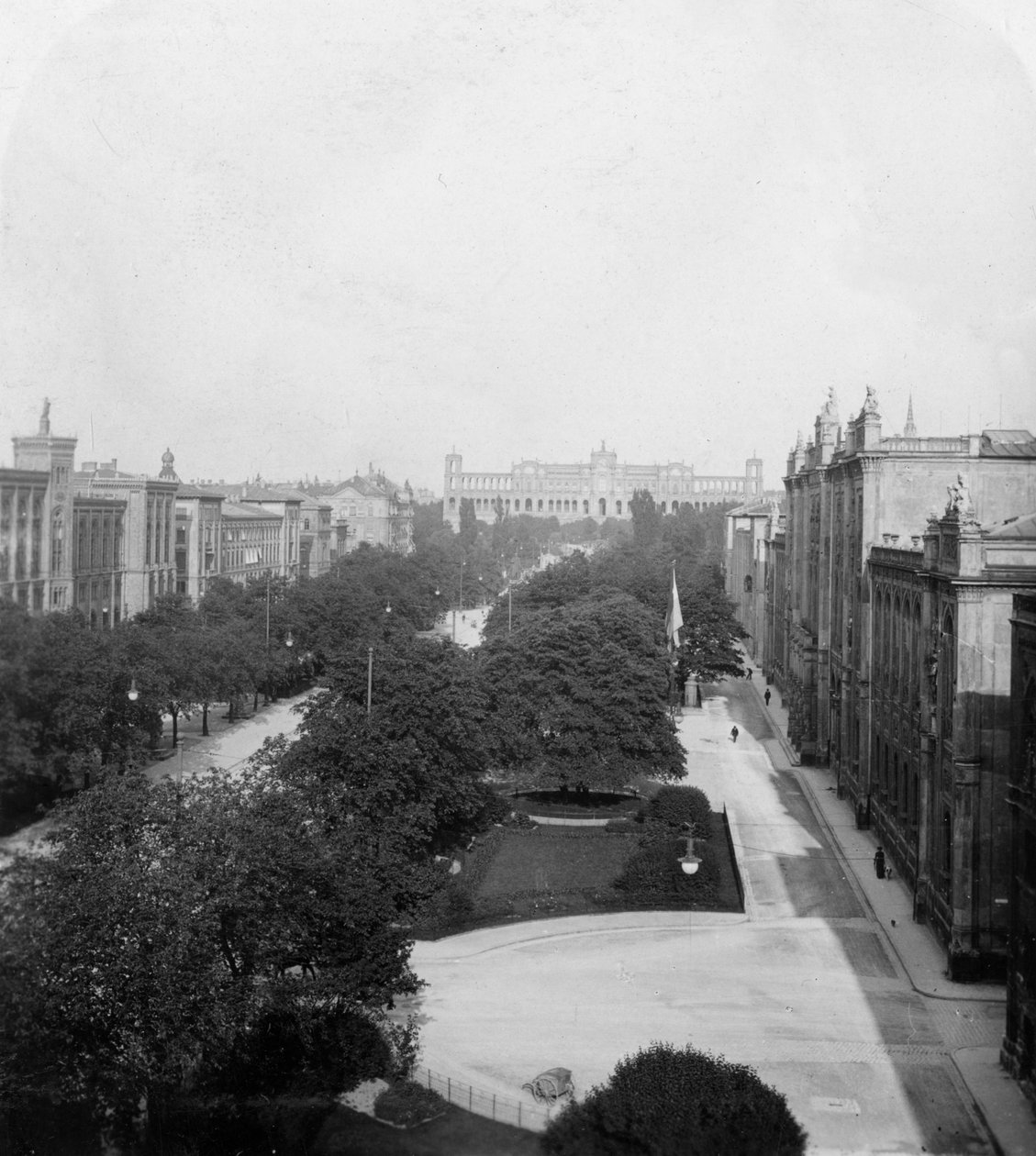Maximilianstrasse, München, Saksa, 1900-luku. tekijältä Wurthle and Sons
