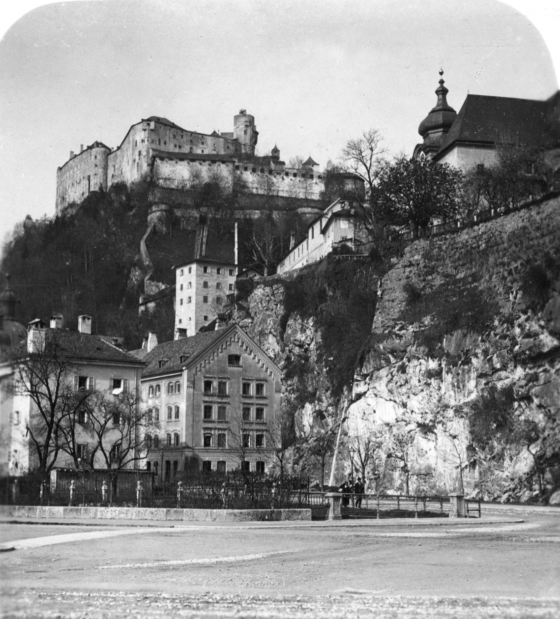 Nonnbergin luostari, Salzburg, Itävalta, 1900. tekijältä Wurthle and Sons