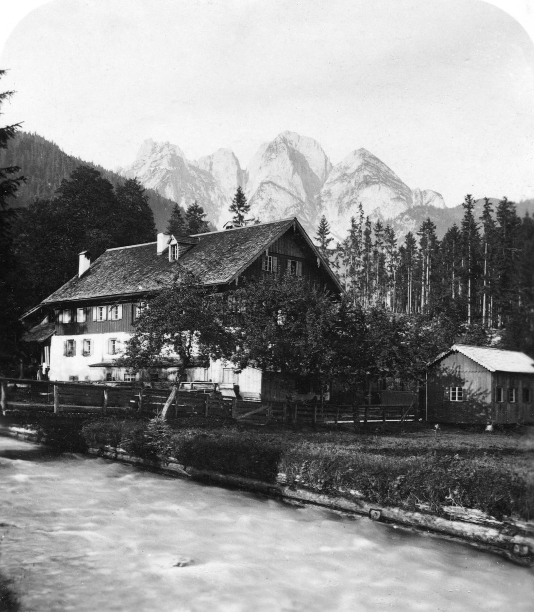 Sepät takovat Gosaussa, Salzkammergutissa, Itävallassa, 1900-luku. tekijältä Wurthle and Sons