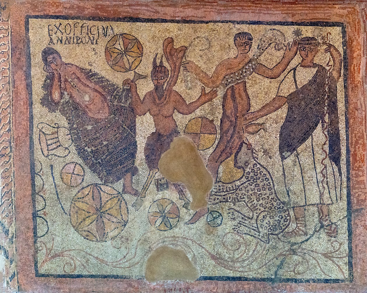 4. vuosisadalla jKr. roomalainen mosaiikki, joka kuvaa Bacchic-kohtausta., 2021 (kuva) tekijältä . .