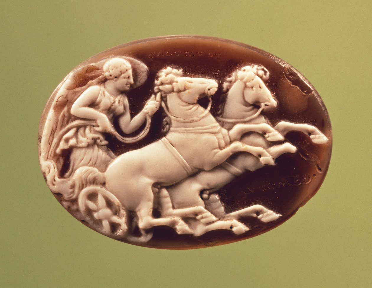 Niken Cameo vaunuissa tekijältä Hippolyte Lalaise Devéria