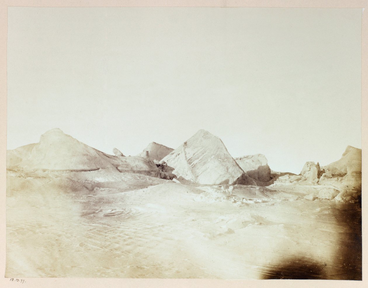 Kapteeni George Naresin (1831-1915) arktinen tutkimusmatka (1875-1876): Floebergs, lähellä Floeberg Beachia tekijältä Frederick (attr. to) Barnard