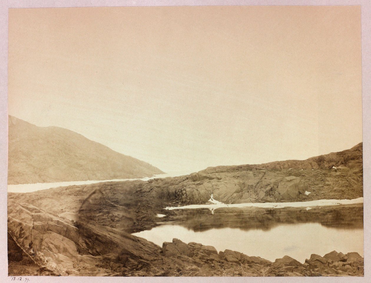 Kapteeni George Naresin (1831-1915) arktinen tutkimusmatka (1875-1876): Katse kohti Sabinea Port Payerista tekijältä Frederick (attr. to) Barnard