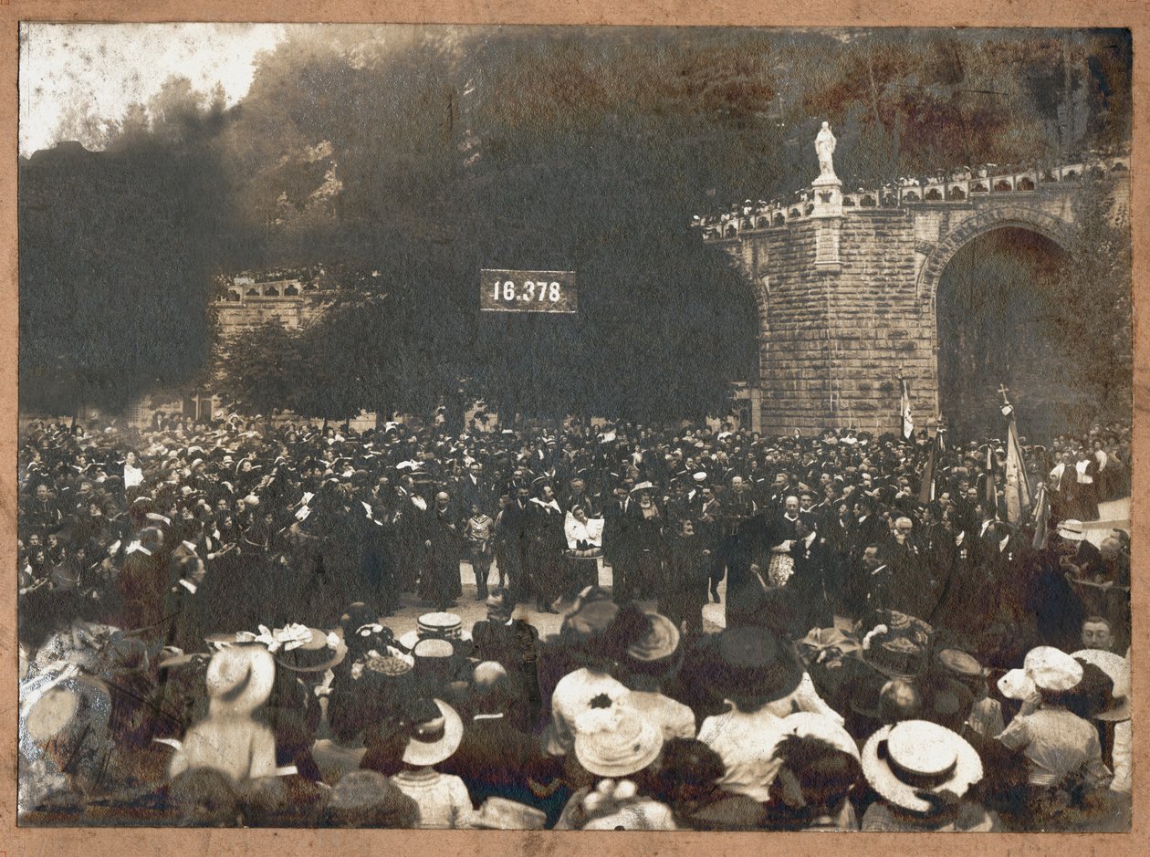 Pilermage de Lourdes. 1910 (m/w valokuva) tekijältä . .