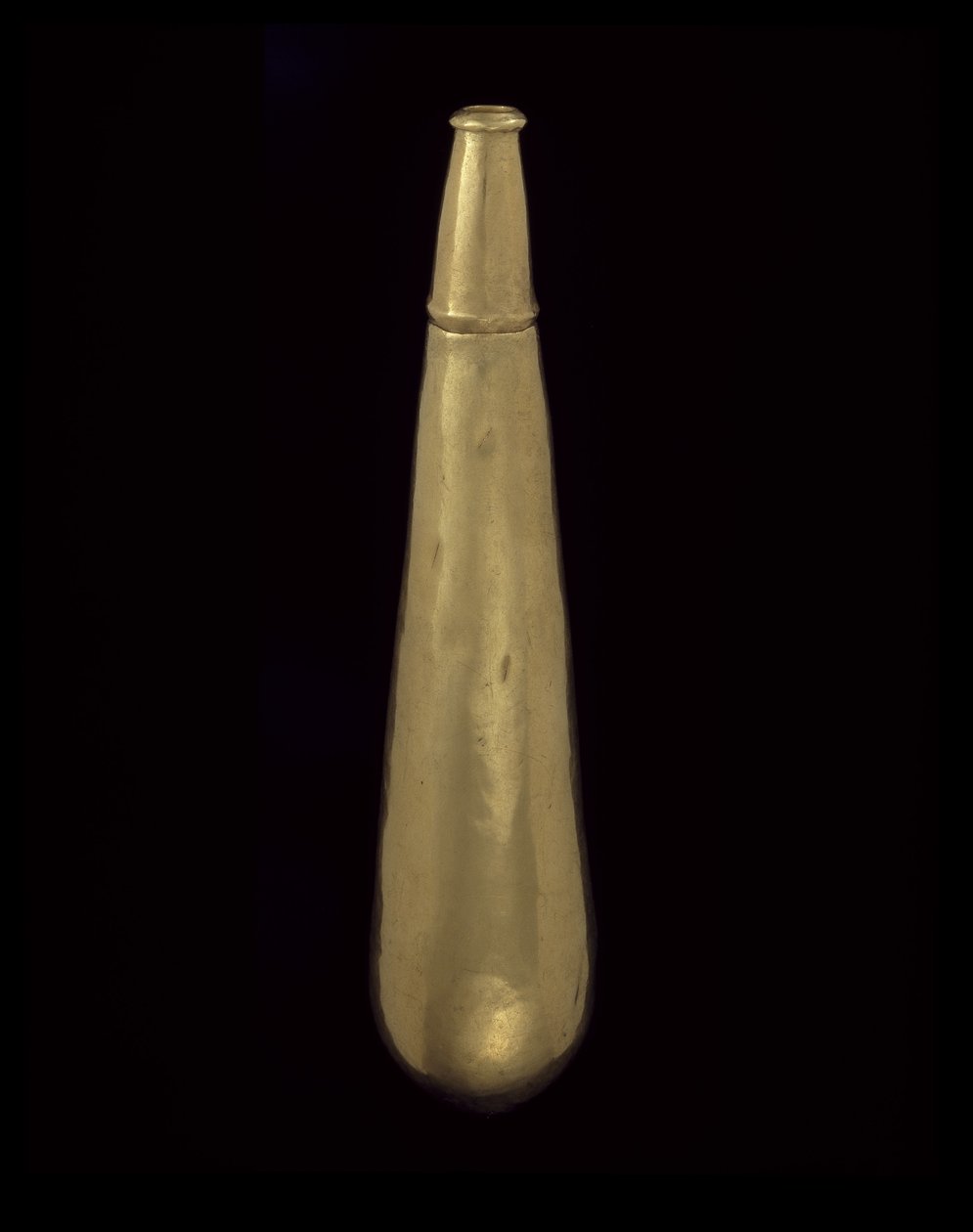 Tear-Shaped Coca Flask, 200-1600 AD (kulta) tekijältä civilization Quimbaya