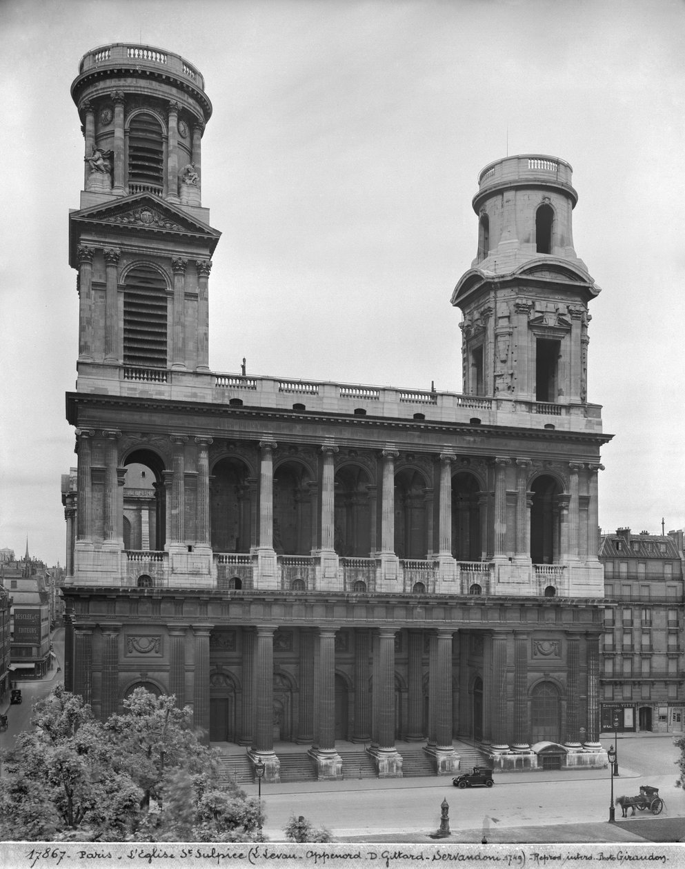 Näkymä Saint-Sulpicen kirkolle, 1921-22 (katso myös 346070) tekijältä Studio Giraudon