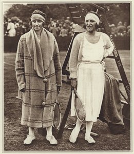 Kitty Godfree ja Suzanne Lenglen (m/w kuva) tekijältä (after) English photographer