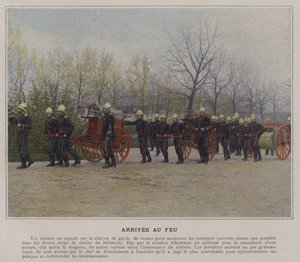 Saapuminen liikennevaloihin (värillinen kuva) tekijältä (after) French Photographer