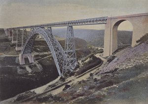 Garabit Viaduct (värillinen kuva) tekijältä (after) French Photographer