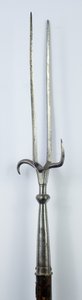Military Fork, n. 1600 (rauta kunnostetulla puulla) tekijältä (attr.to) Italian School