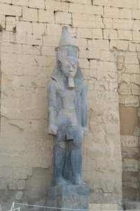 Luxorin temppeli, muinaisen Egyptin arkkitehtuuria Luxorissa