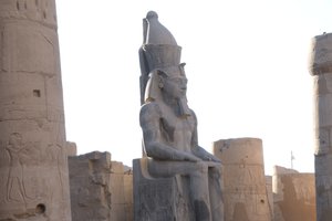 Luxorin temppeli, muinaisen Egyptin arkkitehtuuria Luxorissa