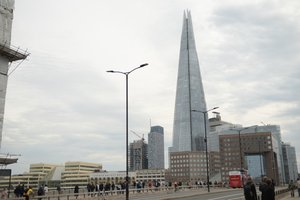 London Bridge Thames-joen yli Lontoon sydämessä