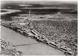 Bagdad lentokoneesta, Irak, 1925 tekijältä A. Kerim