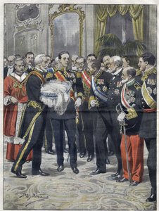 Alfonso XIII (1886-1941), Espanjan kuningas poikansa Alfonso (1907-1938), Covadongan kreivi, Asturian prinssi, esittelytilaisuudessa. Piirustus Achille Beltrame. vuodesta 1907. tekijältä Achille Beltrame