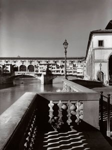 Ponte Vecchio, Firenze, Italia, n. 1955 (b/w valokuva) tekijältä Achille Villani