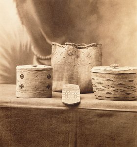 Native American Baskets, kirjoittanut A.C. Vroman, n. 1898 (platinaprintti) tekijältä Adam Clark Vroman