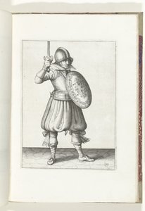Kilpi- ja piikkiharjoitus: Sotilas esittelee tarttujansa käsin korkeimmalle kuin kasvonsa (nro 19), 1618 Nassausche Wapen-Handelinge, van Schilt, Vakoilijat, Rappier ja Targe: Beyde Figuerlick kuvattuna ja kehystetty uuden järjestyksen mukaan