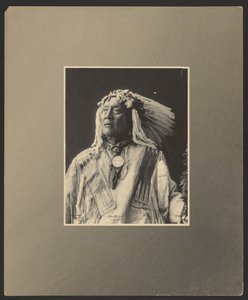 Korkea karhu, Sioux