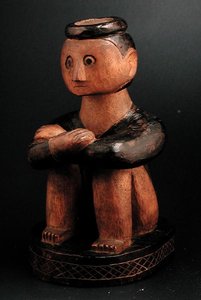 Istuva mieshahmo, jolla on pää, Tsonga, Mosambik, 1800-luvun loppu (puuta) tekijältä African