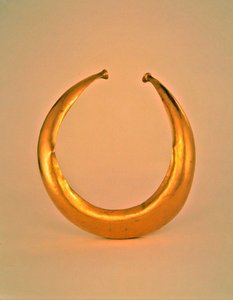 Kaulus, Mooghaun North, Claren kreivikunta, myöhäinen pronssikausi, 800-700 eKr. (kulta) tekijältä Age Bronze