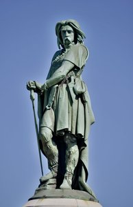 Vercingetorixin (72-46 eKr.), gallialaisen johtajan kolossaalinen patsas - veistos Millet Aimesta (1819-1891) 6,60 m korkea erige vuonna 1865 Mont Auxois