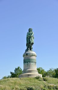 Vercingetorixin (72-46 eKr.), gallialaisen johtajan kolossaalinen patsas - veistos Millet Aimesta (1819-1891) 6,60 m korkea erige vuonna 1865 Mont Auxois