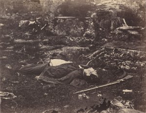 Tarkka-ampujan viimeinen uni, Gettysburg, Pennsylvania, heinäkuu 1863 (kuva) tekijältä Alexander Gardner