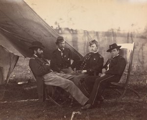 [Neljä upseeria], n. 1864. tekijältä Alexander Gardner