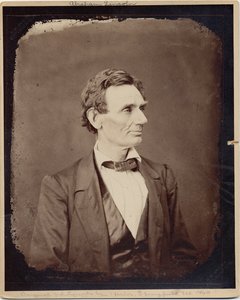 Abraham Lincoln (1809-65), USA:n 16. presidentti, jäljennös kuvan perään kirjoittanut Alexander Hesler, 1860 (albumikuva)