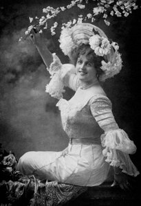 Marie Studholme 1875-1930, englantilainen teatterinäyttelijä, 1902-1903.