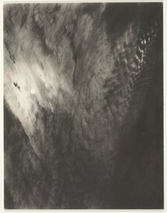Vastaava, sarjasta Set A Third Set, Print 7, 1929. tekijältä Alfred Stieglitz