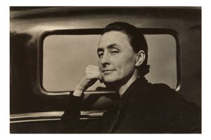Georgia O’Keeffe – Palattuaan New Mexicosta, vastaava O1 tekijältä Alfred Stieglitz