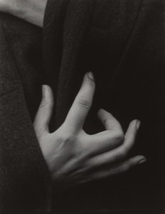 Georgia O’Keeffe – Kädet tekijältä Alfred Stieglitz