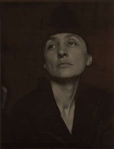 Georgia O’Keeffe tekijältä Alfred Stieglitz