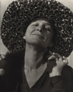 Georgia O’Keeffe tekijältä Alfred Stieglitz