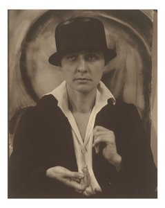 Georgia O’Keeffe: Muotokuva