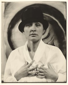 Georgia O’Keeffe: Muotokuva tekijältä Alfred Stieglitz