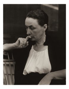 Georgia O’Keeffe: Muotokuva tekijältä Alfred Stieglitz