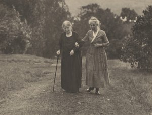 Hedwig Stieglitz ja Katherine Herzig, Lake George tekijältä Alfred Stieglitz
