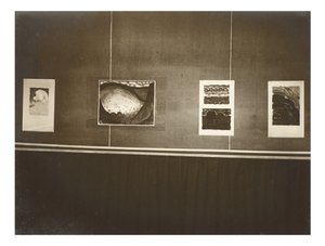 Päähuone - Seinästä oikealle tekijältä Alfred Stieglitz